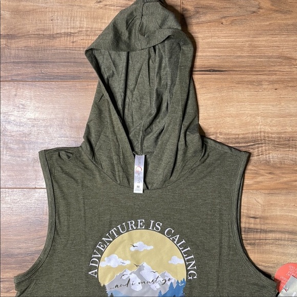Guru Active Graphic Adventure is Waiting and I am going Sleeveless Hoodie NWT - Picture 3 of 7